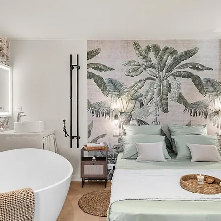 Apartment Romantic Suite- Within Walking Distance- Old Antibes