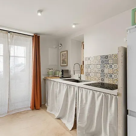 Romantic Suite- Within Walking Distance- Old